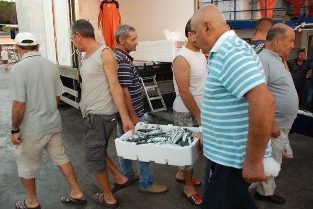 Didimli Balık&ccedil;ılar Sezona Bereketli Başladı 1