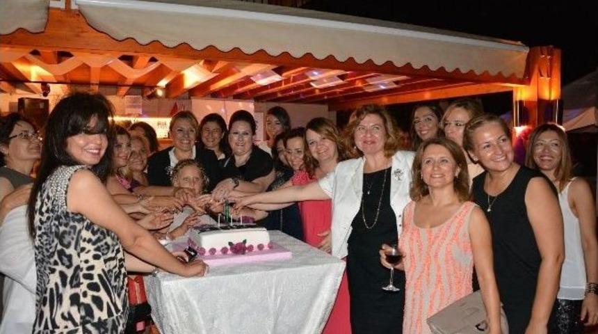 Egikad’dan Başkan Sibel Uyar’a Onur Üyeliği