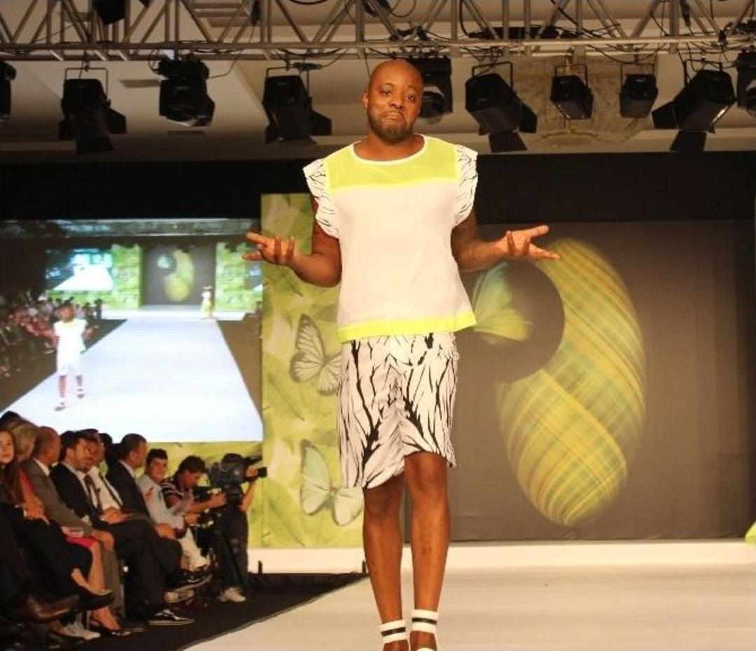 &Uuml;nl&uuml; Mankenlerin Taşıdığı Tasarımlar B&uuml;y&uuml;ledi