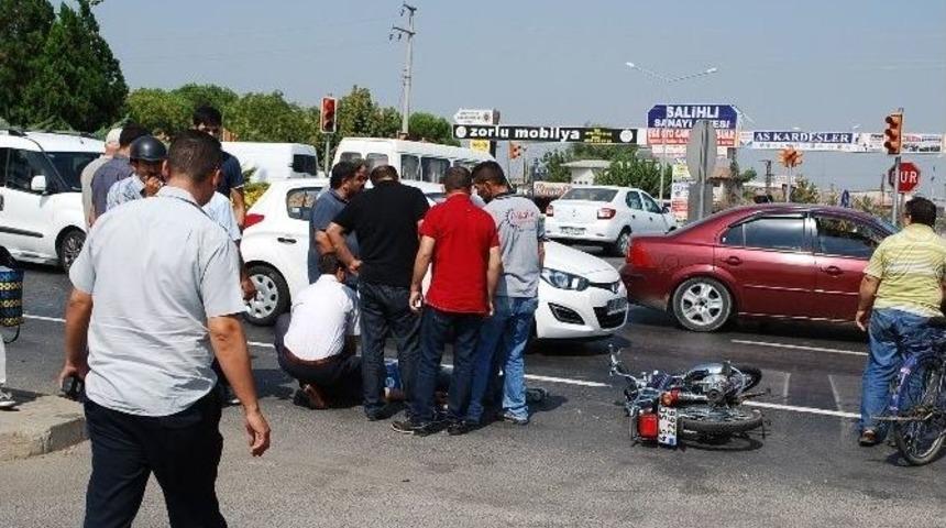 Salihli&rsquo;de Trafik Kazası: 1 Yaralı