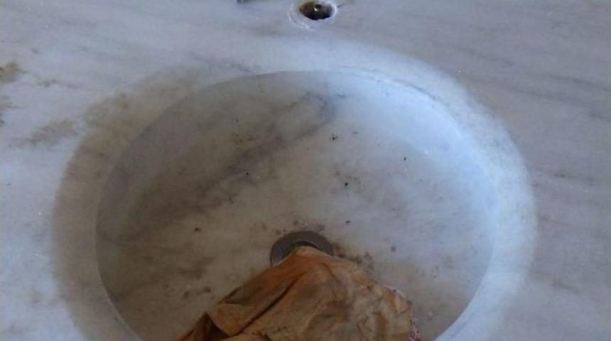 Boş Binayı Bile Soydular