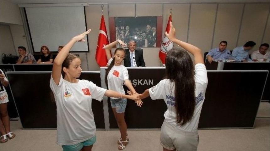 Mecliste T&uuml;rk&ccedil;e Ve Ermenice &rsquo;sarı Gelin&rsquo;