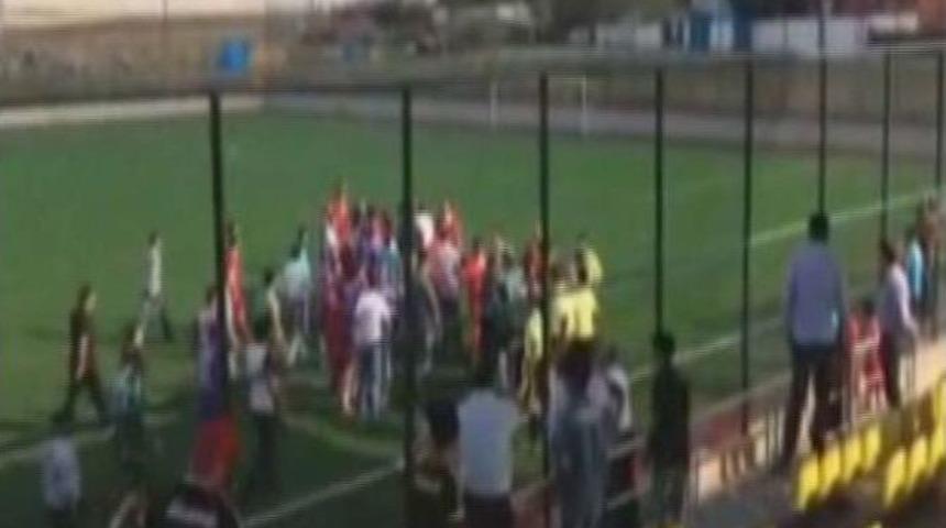 Kars&rsquo;ta Kurumlar Arası Futbol Turnuvası&rsquo;nda Arbede