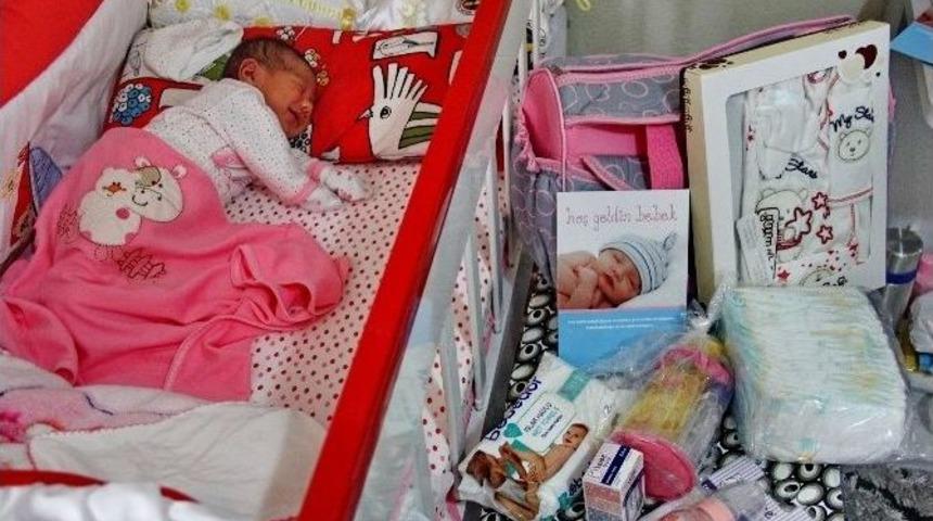 Konak Belediyesi&rsquo;nden &rsquo;hoşgeldin Bebek&rsquo; Paketi