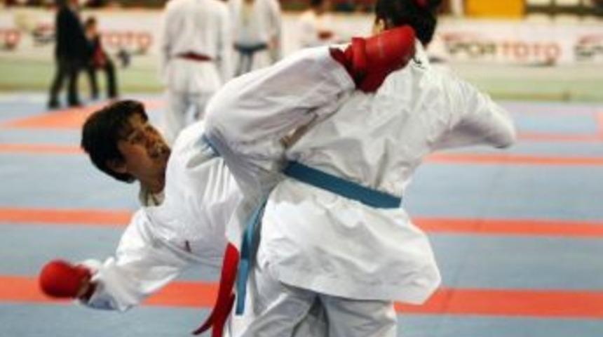 Gen&ccedil; Miller, Karate Turnuvası&rsquo;nı Zirvede Tamamladı