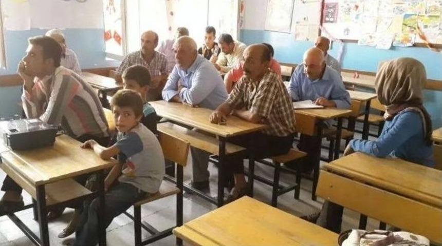 &Ccedil;ift&ccedil;ilere Verimli Sebze Yetiştiriciliği Eğitimi
