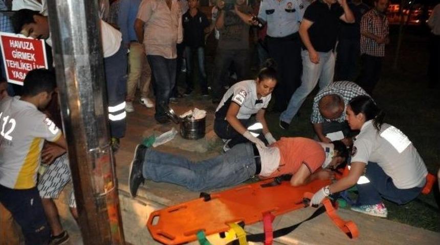 Silahlı Şahıs, Y&uuml;zlerce Kişi Arasında Dehşet Sa&ccedil;tı