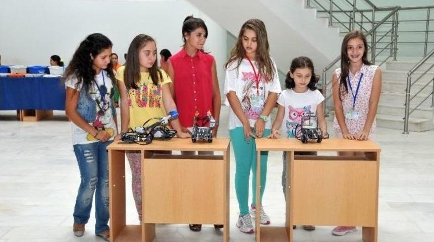 Ak&uuml;&rsquo;de &rsquo;gen&ccedil; Akademi-yaz Bilişim Kampı&rsquo;