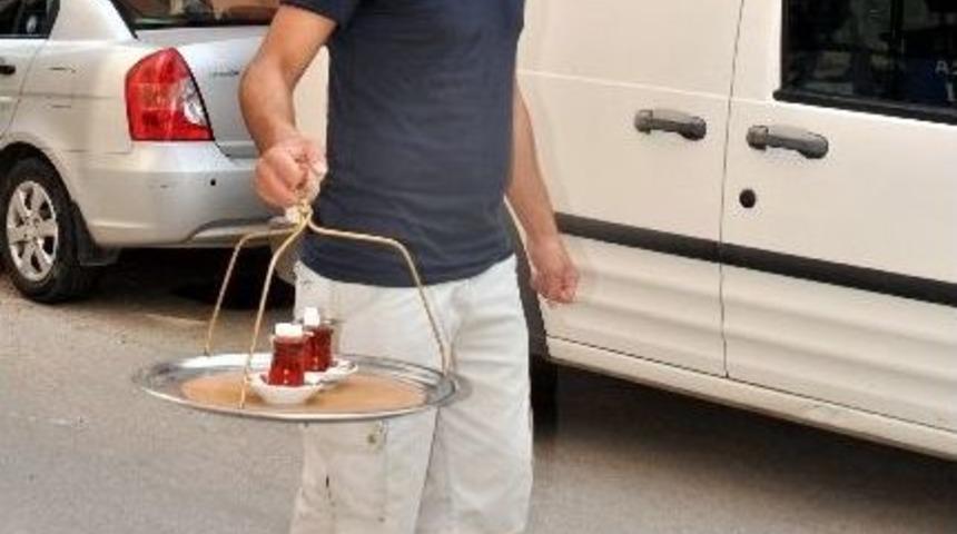 İnşaat M&uuml;hendisi Patenli &Ccedil;aycı G&ouml;renleri Şaşırtıyor