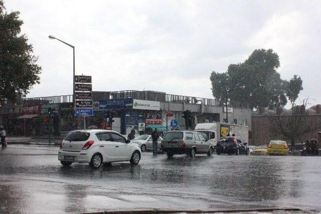 Edirne’de Sağanak Yağış Vatandaşlara Zor Anlar Yaşattı