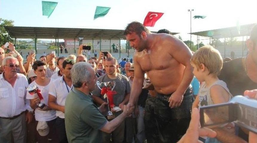 Tarihi Fevziye Yağlı G&uuml;reşlerine İgm&rsquo;den 20 Bin Liralık Destek