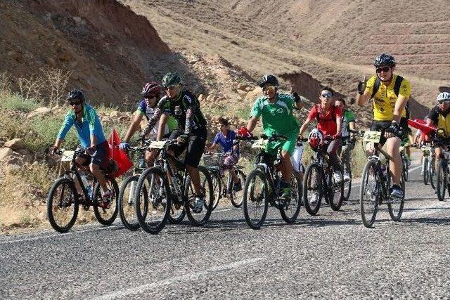 Aksaray’da Bisiklet Şenliği