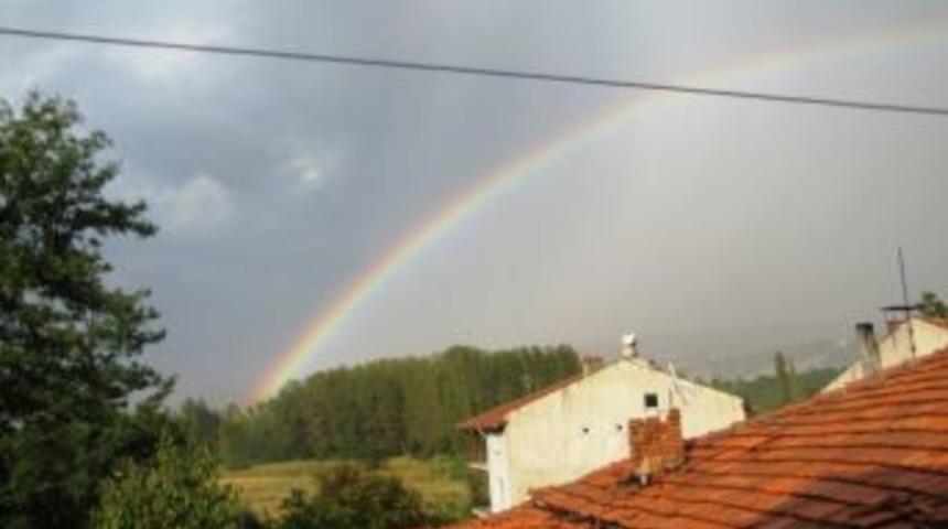 G&ouml;kkuşağı B&uuml;y&uuml;ledi