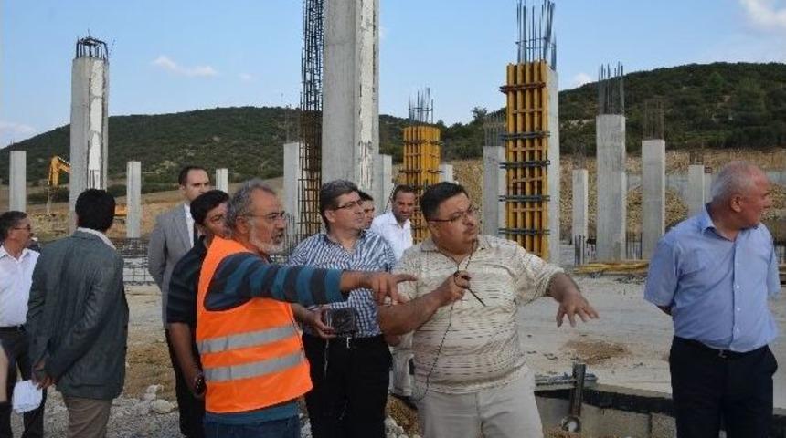 Belediye Meclis &Uuml;yeleri Projeleri Yerinde İnceledi