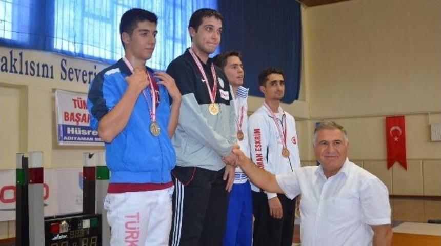 T&uuml;rkiye B&uuml;y&uuml;kler Eskrim Flore Şampiyonası