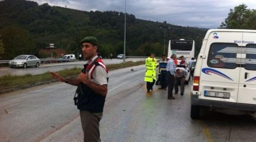 Kaza Yapan Otob&uuml;s Şof&ouml;r&uuml; Şoka Girdi
