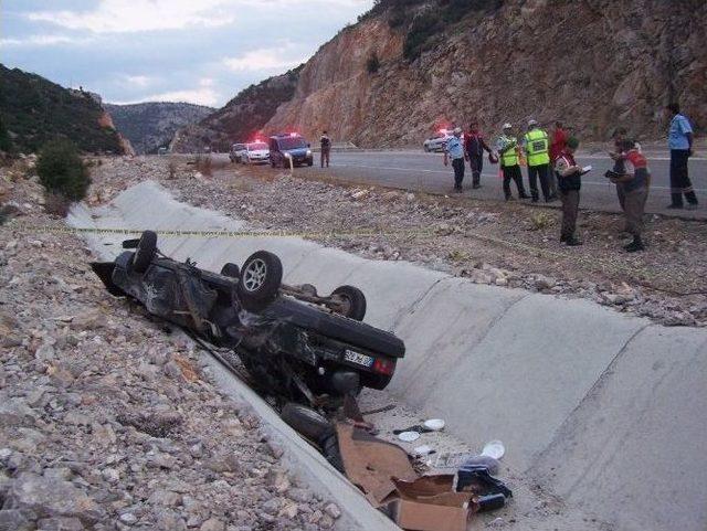 Korkuteli’de Trafik Kazası: 1 Ölü, 2 Yaralı