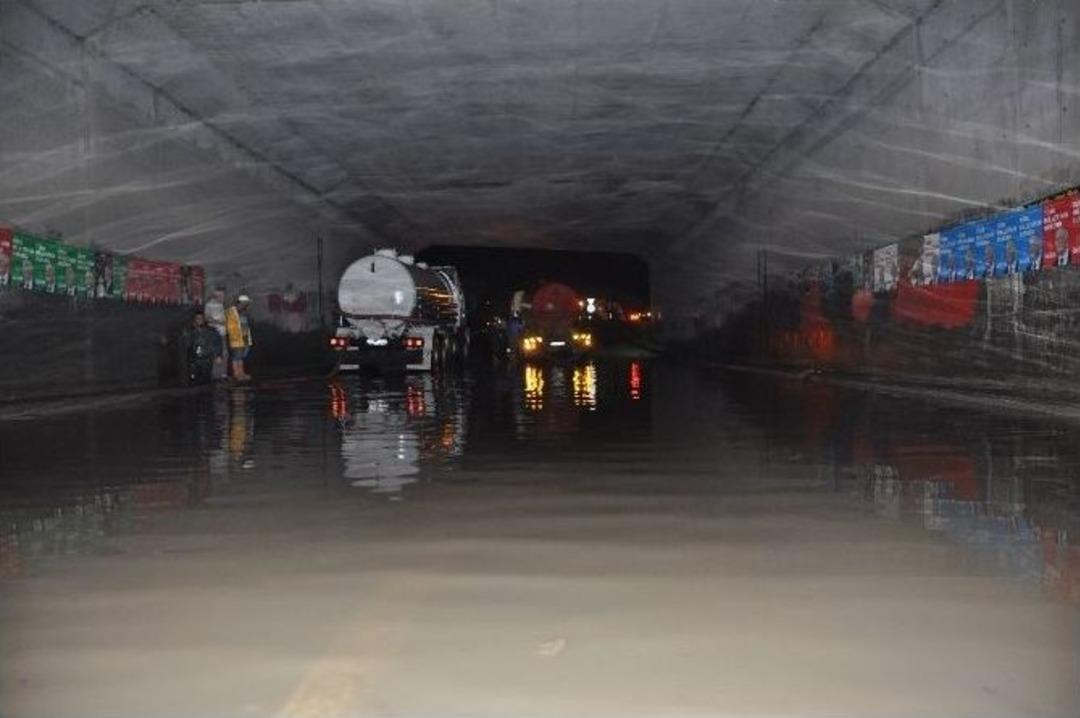 Tekirdağ&rsquo;da Alt Ge&ccedil;idi Su Bastı
