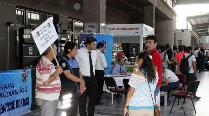 Ke&ccedil;i&ouml;ren Belediyesi Gurbette De &Ouml;ğrencileri Yalnız Bırakmadı