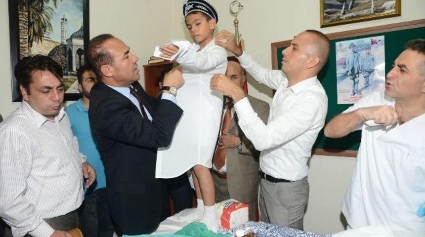 Başkan S&ouml;zl&uuml;, Şehit Oğluna Kirve Oldu