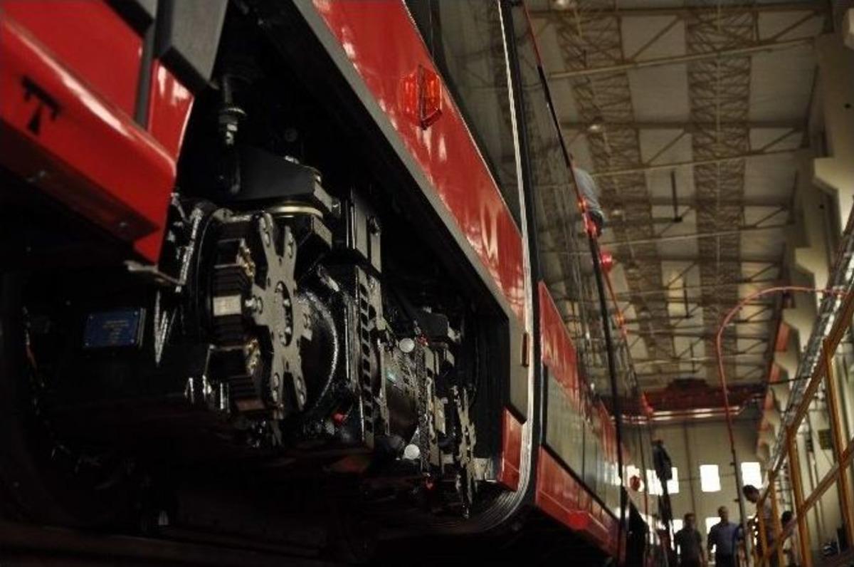 T&uuml;rkiye&rsquo;nin İlk Yerli Tramvayı Ve Metro Aracı D&uuml;nya Sahnesine &Ccedil;ıkıyor...