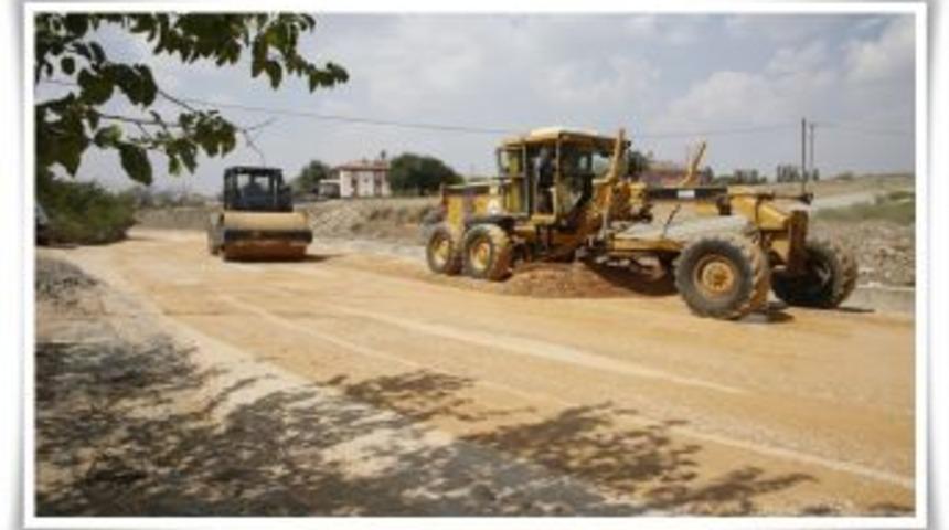 Asfalt Serim &Ccedil;alışmaları S&uuml;r&uuml;yor