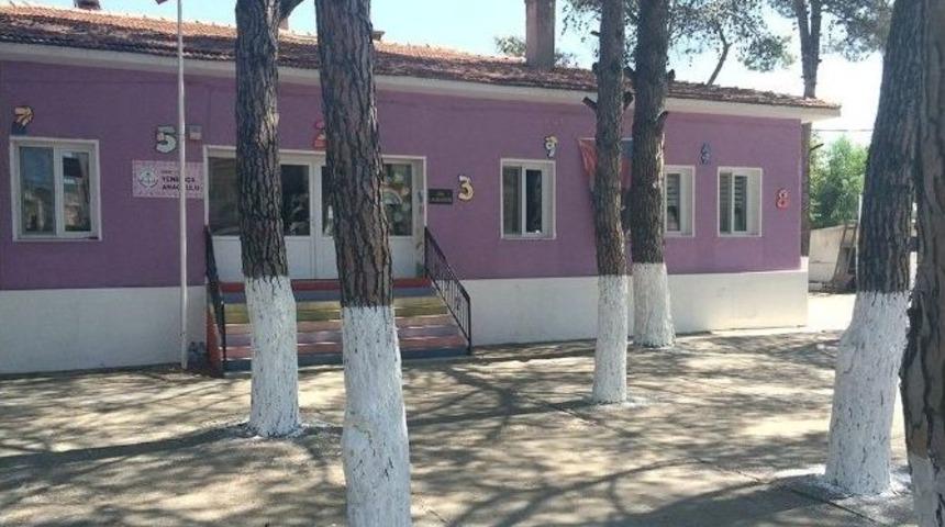 Yeni Fo&ccedil;a Okullarına &Ccedil;evre Temizliği