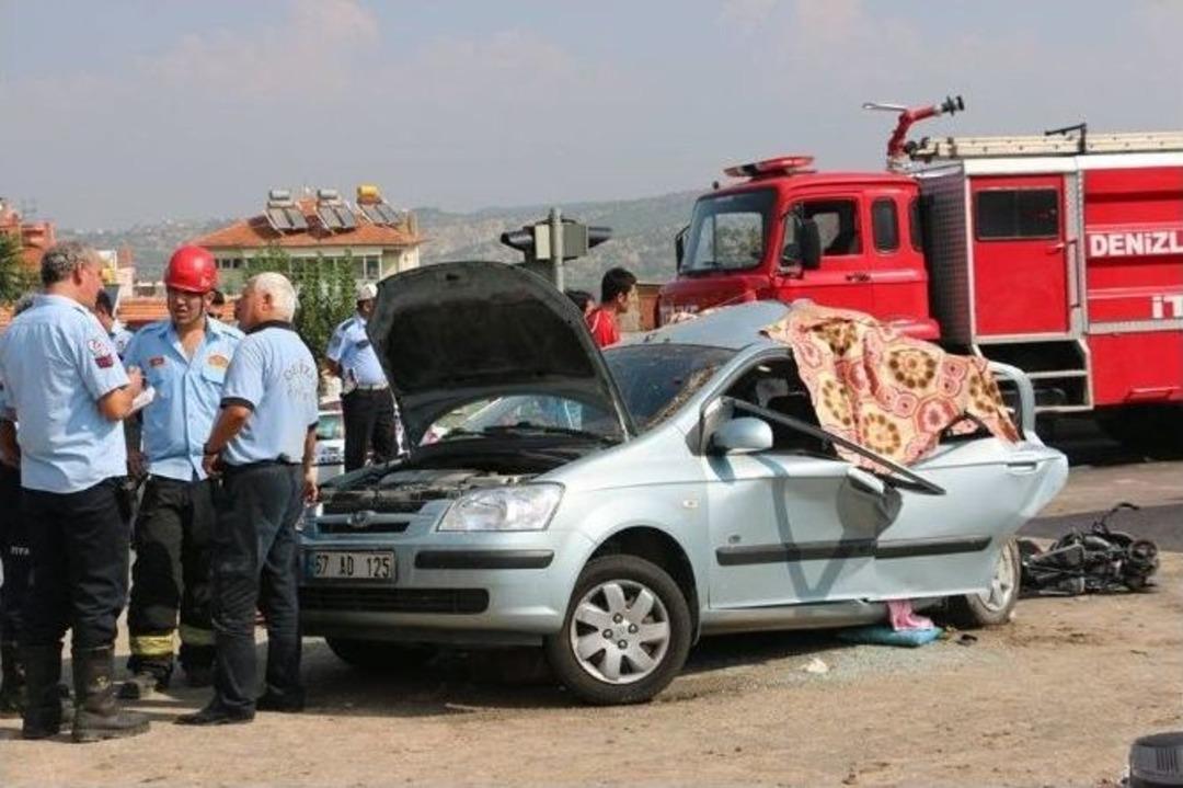Kamyon Otomobili Ezdi: 3 &Ouml;l&uuml;, 3 Yaralı