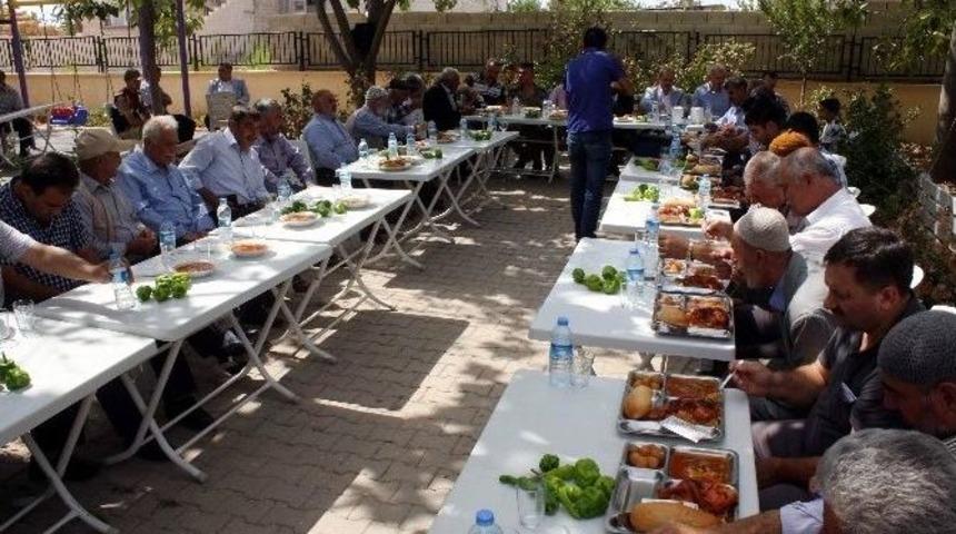 Gaziantep&rsquo;te Husumetli Aileler Barış Yemeğinde Bir Araya Geldi
