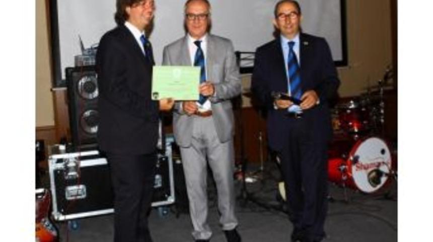 Beyşehirli Fotoğraf Sanat&ccedil;ısı Reha Bilir&rsquo;e Esfıap &Uuml;nvanı