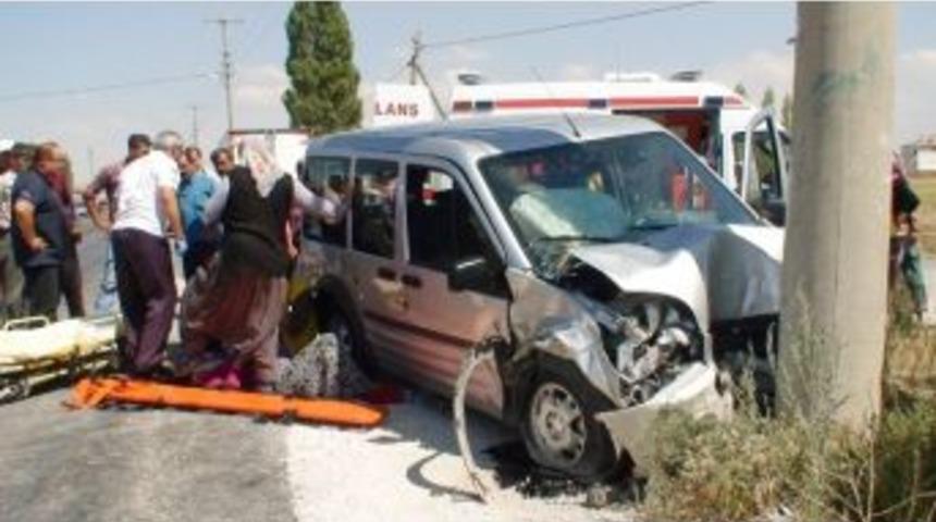 Ereğli&rsquo;de Trafik Kazası: 3 Yaralı