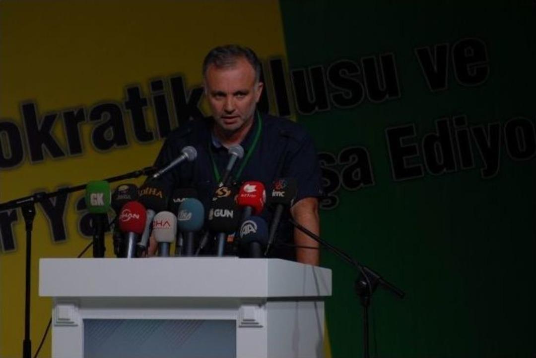 Dtk&rsquo;nın Yeni Eşbaşkanları Hatip Dicle İle Selma Irmak Oldu