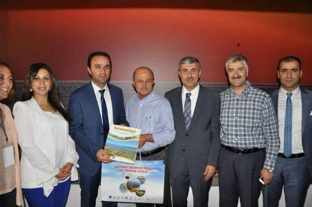 Tatvan, Uluslararası İzmir Fuarı’nda Her Yönüyle Tanıtıldı