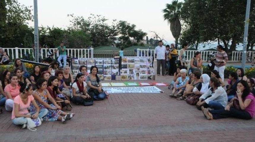 Antalyalı Kadınlar Işid&rsquo;i Protesto Etti