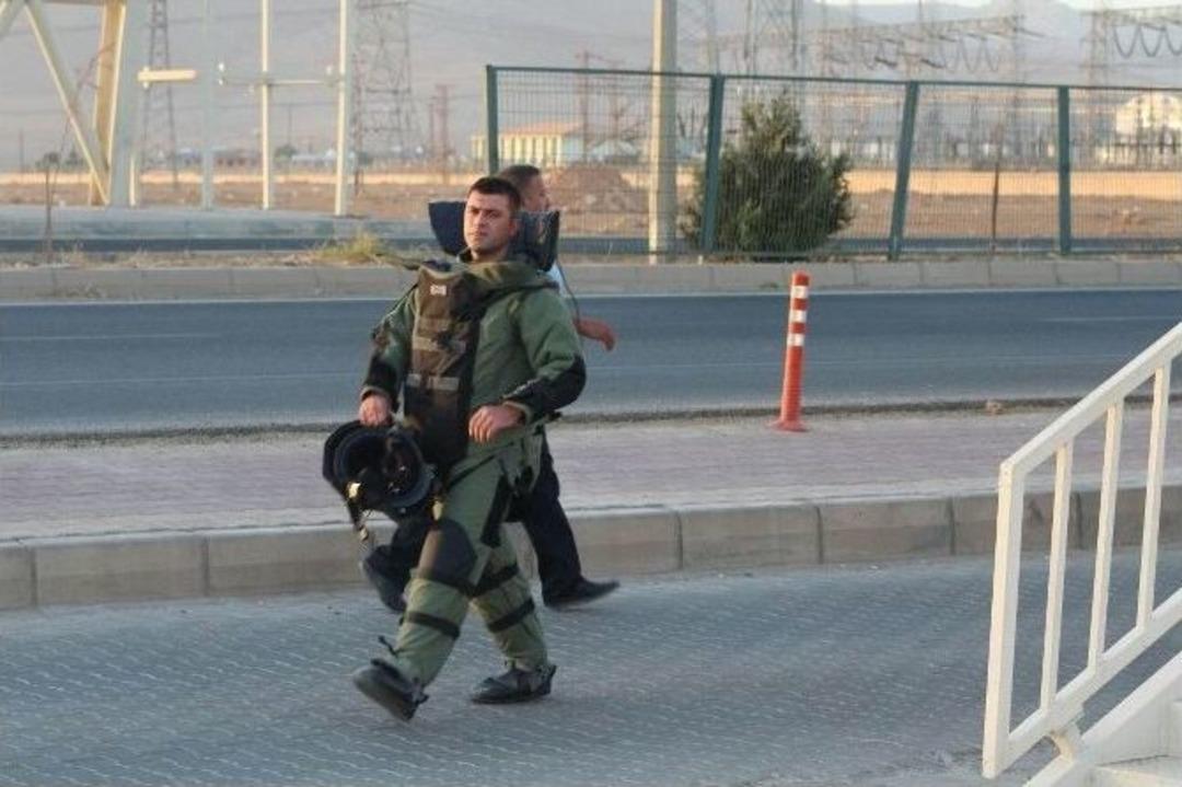 &Uuml;st Ge&ccedil;itte Unutulan &Ccedil;anta Paniğe Neden Oldu