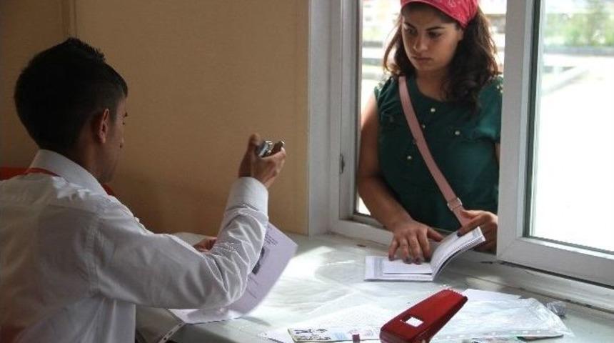 Ardahan&rsquo;a Akın Eden &Ouml;ğrenciler, Ar&uuml;&rsquo;l&uuml; Olmanın Mutluluğunu Yaşıyor