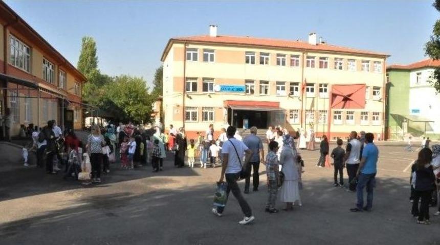 Miniklerin Okul Heyecanı Başladı