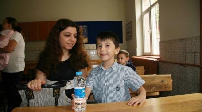 Afyonkarahisar&rsquo;da Minikler Ders Başı Yaptı