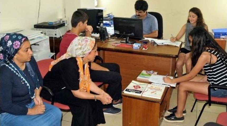 Akdeniz Belediyesi&rsquo;nin &Uuml;niversiteye Hazırlık Kurs Kayıtları Başladı