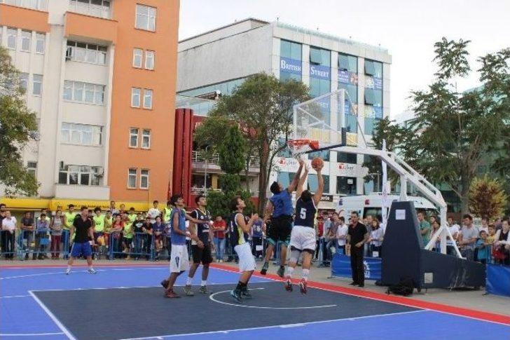 Sokak Basketbolu Turnuvasına Muhteşem Final