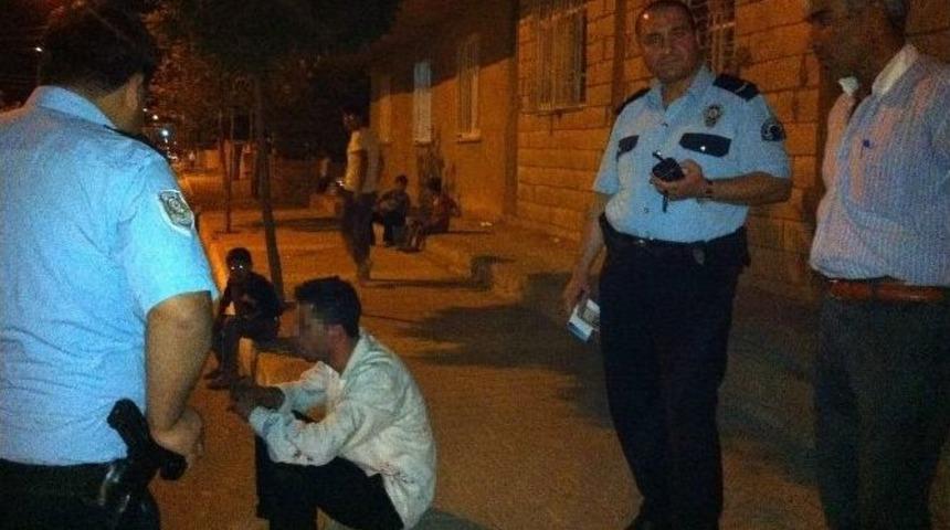 D&uuml;ğ&uuml;nde Kadınlara Sarkıntılık Yapınca Dayak Yedi