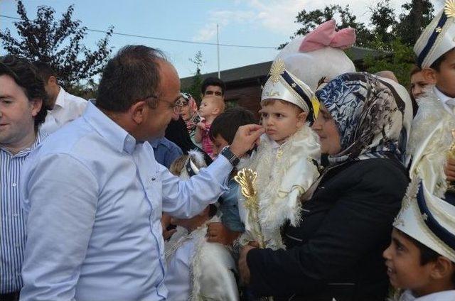 Kartepeliler Sünnet Şöleninde Buluştular