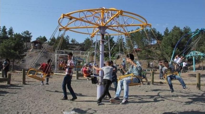 Çorumluların Gözde Mekanı Tabiat Parkı Oldu