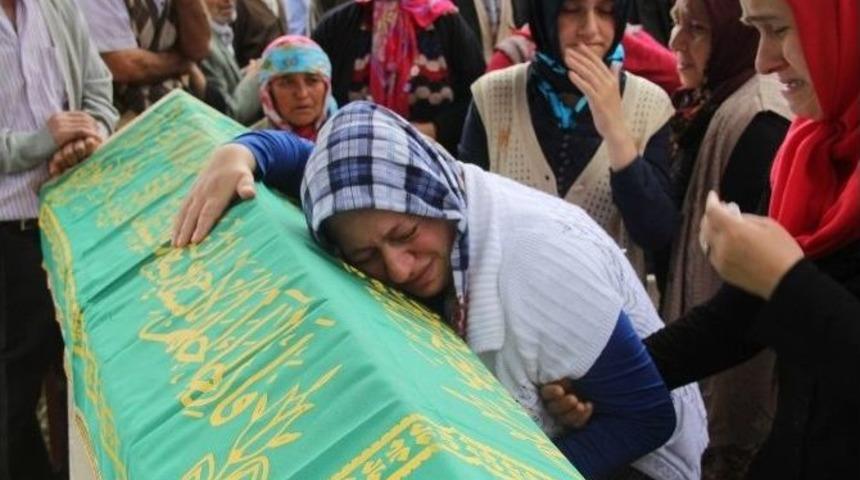 İstanbul&rsquo;daki Asans&ouml;r Faciasında Hayatını Kaybeden İnşaat İş&ccedil;ileri Son Yolculuklarına Uğurlanıyor