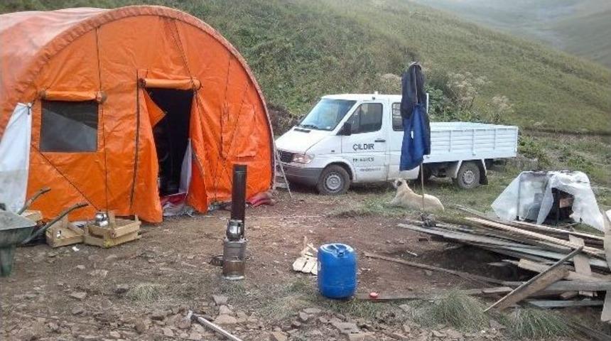 &Ccedil;ıldır Belediyesi Su Sorununu &Ccedil;&ouml;zmek İ&ccedil;in Dağda &Ccedil;adır Kurdu