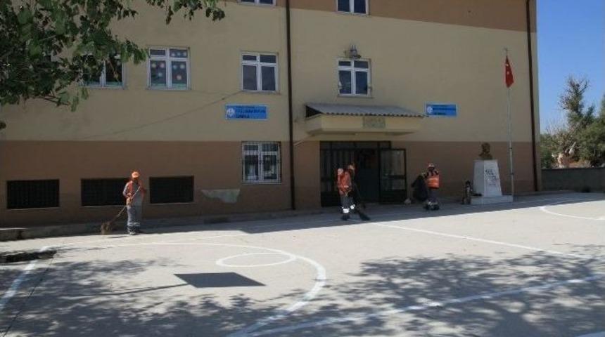 Okullar Yeni D&ouml;nemde Tertemiz