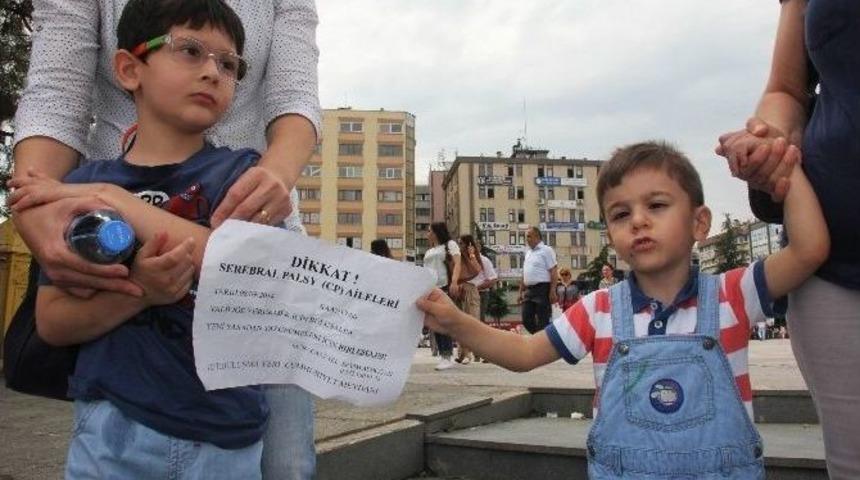 Annelerin Yardım &Ccedil;ığlığı