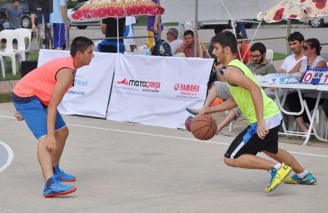 Tekirdağ’da Sokak Basketbol Turnuvası Düzenlendi