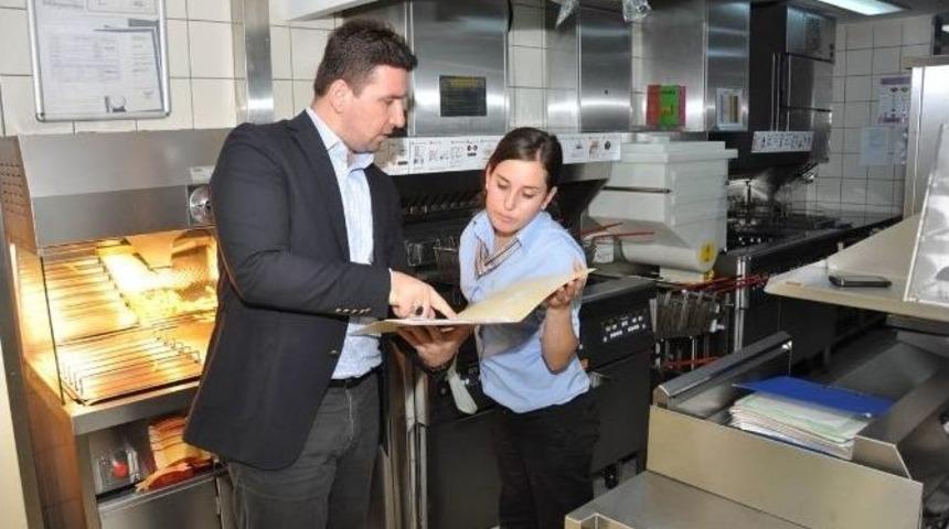 &Ccedil;evre M&uuml;d&uuml;rl&uuml;ğ&uuml;&rsquo;nden İşletmelere Y&ouml;nelik Atık Y&ouml;netimi &Ccedil;alışması