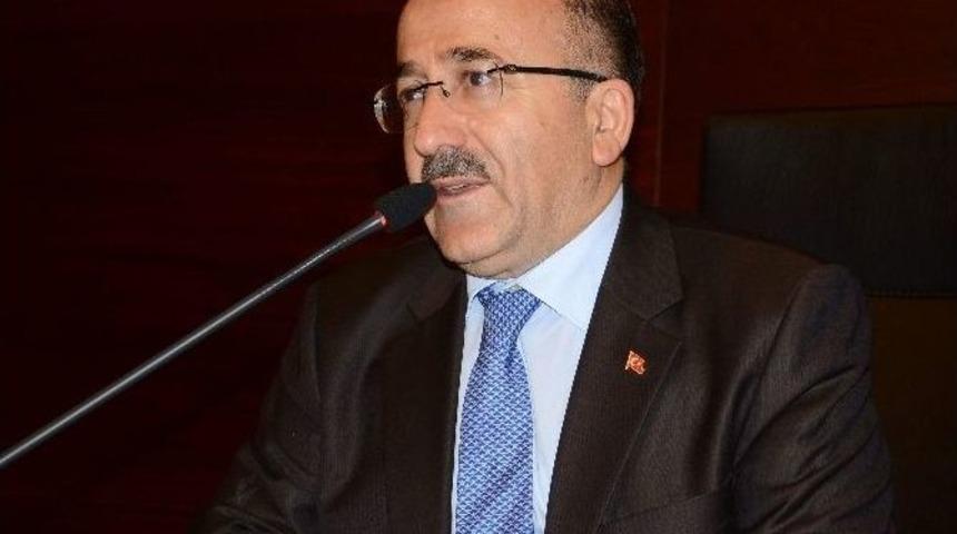 G&uuml;mr&uuml;k&ccedil;&uuml;oğlu&rsquo;ndan Akyazı Spor Kompleksi&rsquo;ne &rsquo;recep Tayyip Erdoğan Spor Kompleksi&rsquo; İsminin Verilmesi &Ouml;nerisi